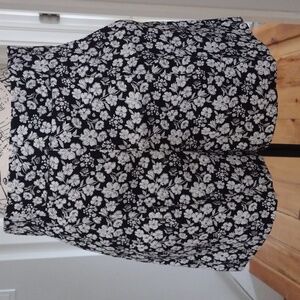 ZARA Women's Black Floral Shorts